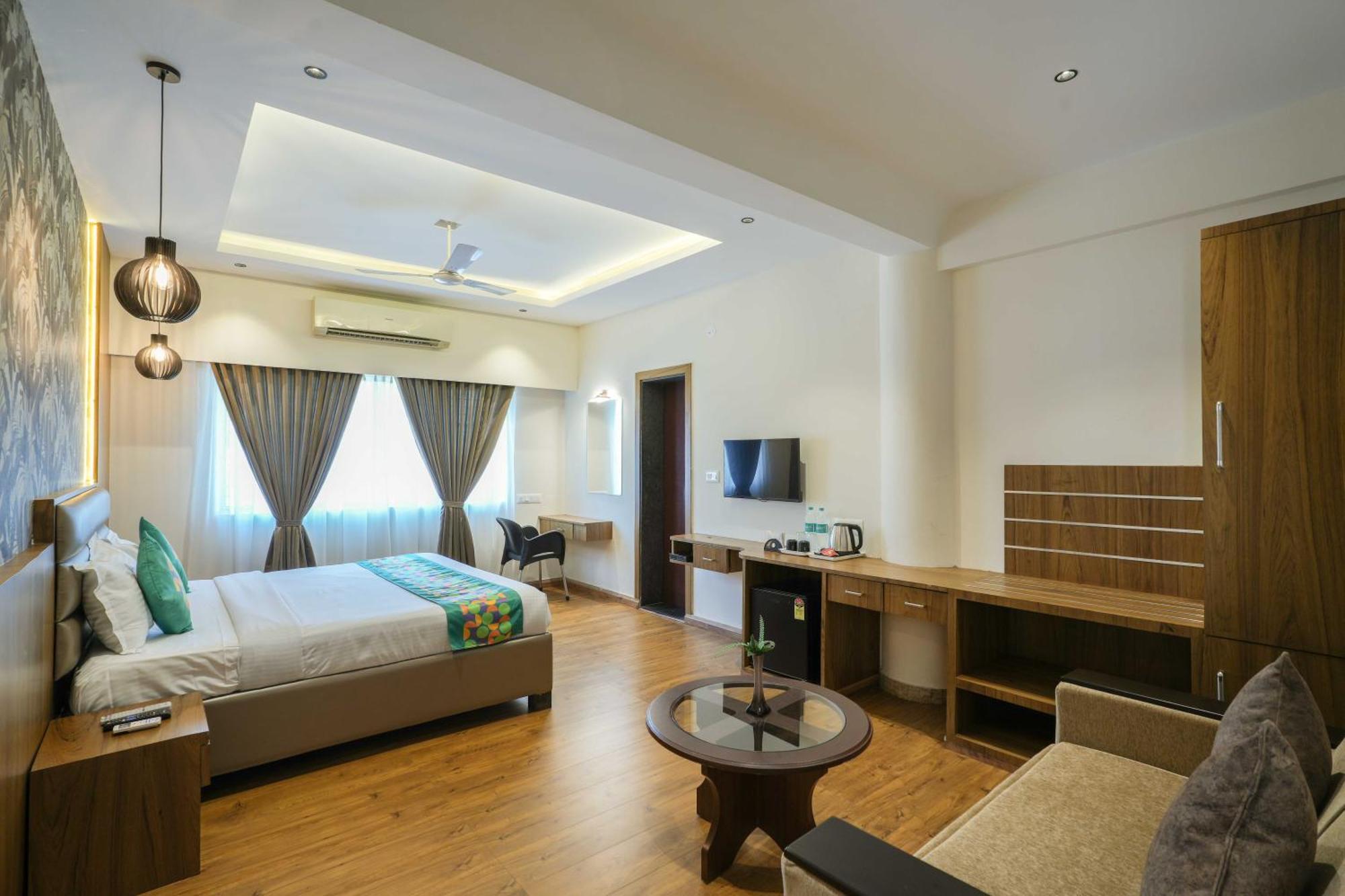 Treebo Pappilon Palace - Pvs Circle Mangalore Exterior foto