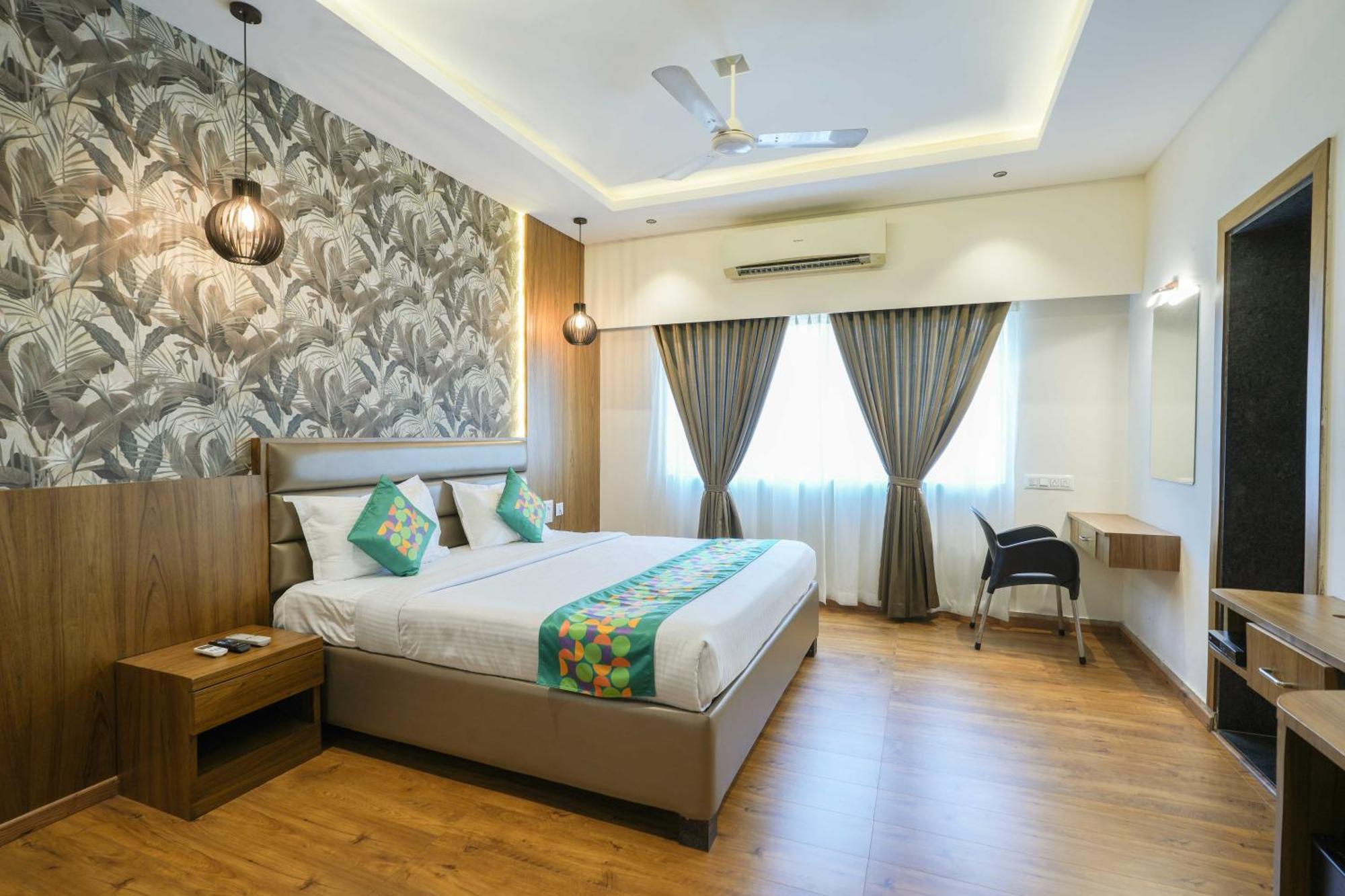 Treebo Pappilon Palace - Pvs Circle Mangalore Exterior foto